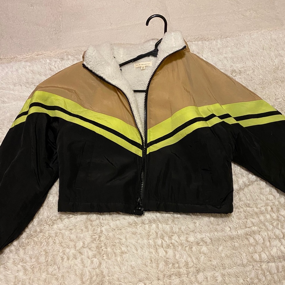pacsun cropped sherpa inside jacket